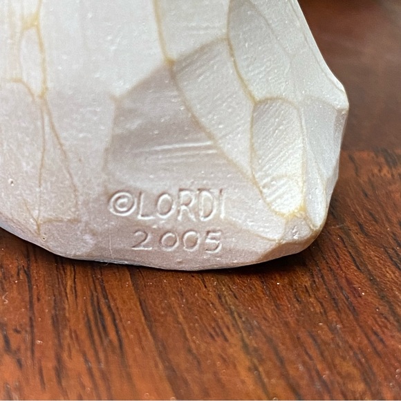 Willow Tree Celebrate Your Day Birthday Girl Figurine - Picture 7 of 8